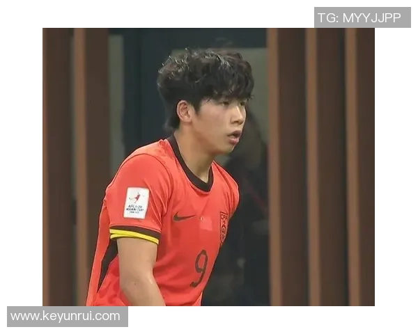 日本17岁足球明星崭露头角引发全球关注未来可期的足坛新星