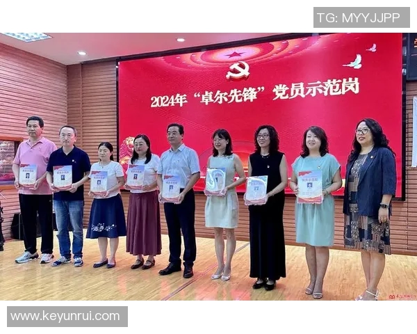 李芳谈羽毛球生涯：从初学者到世界冠军的心路历程与成长故事